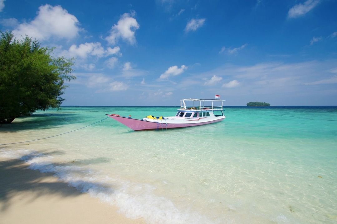 Kapal Wisata Karimunjawa