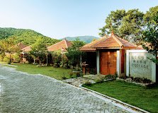 Legon Waru Cottage