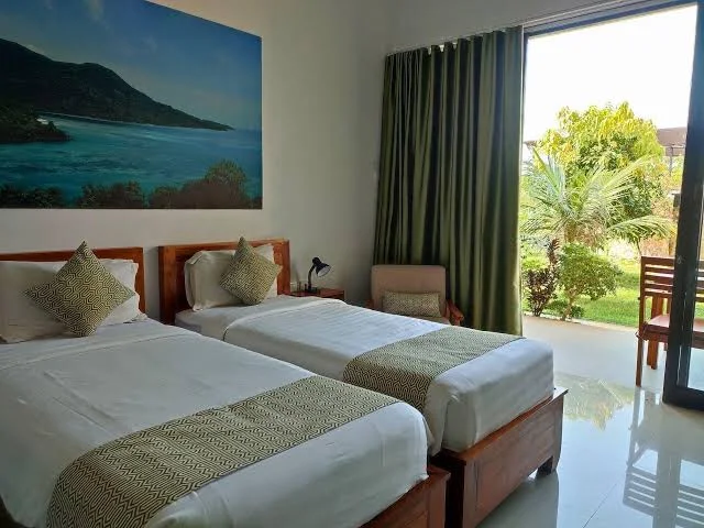 Hotel Happinez Hills