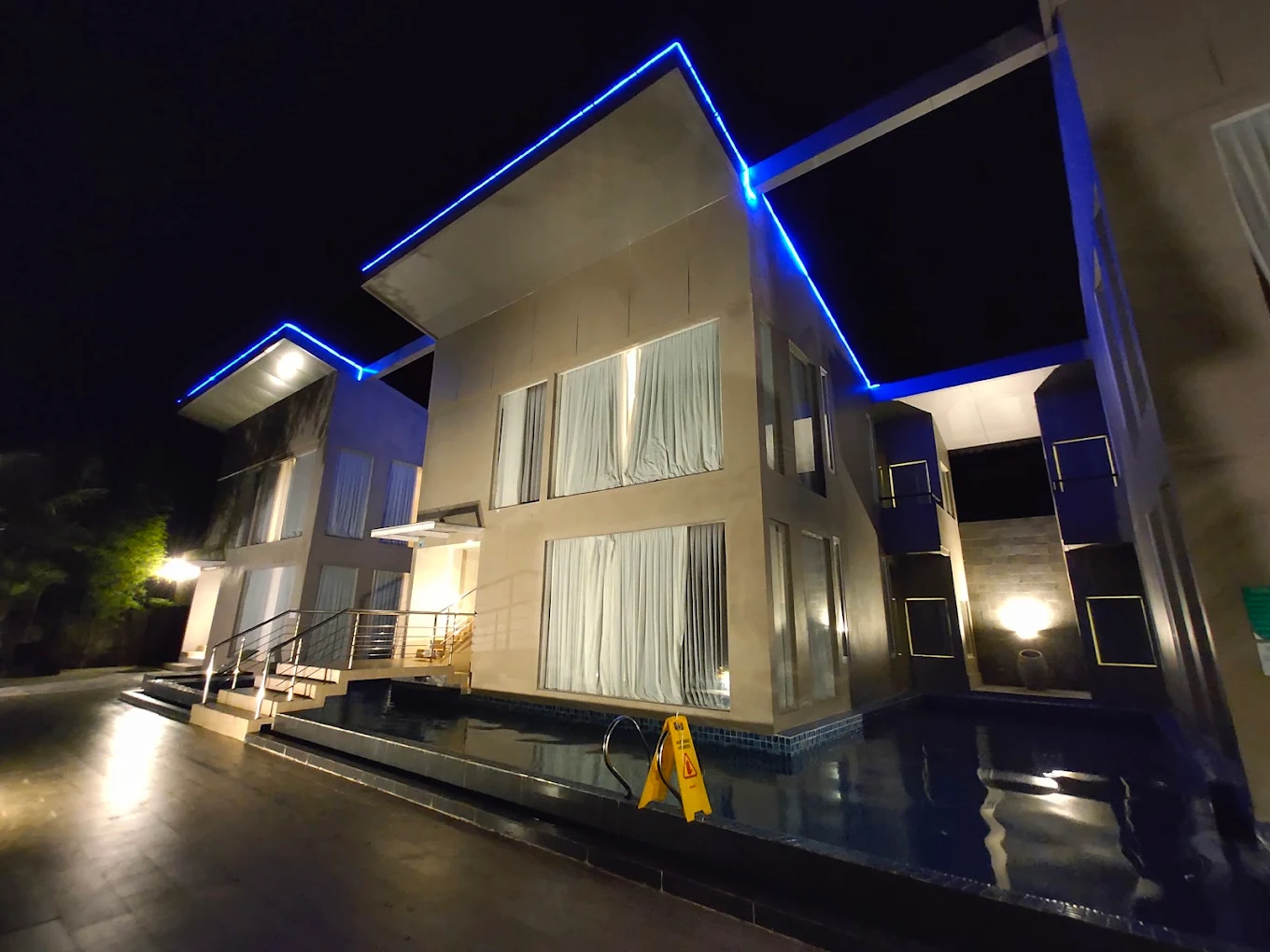 D'Season Hotel