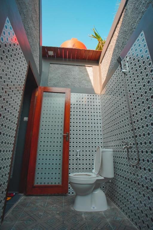 E2 Homestay